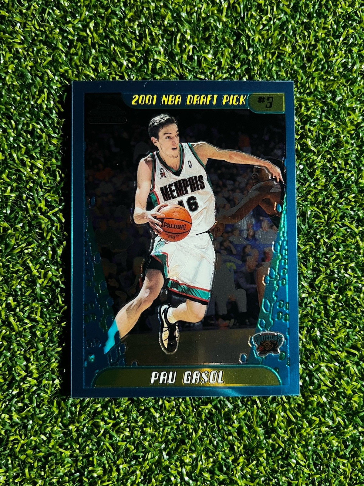 2001-02 Topps Chrome - Pau Gasol #131 (RC)
