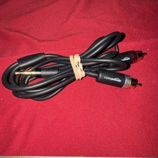 Amazon Basics 3.5mm Aux to 2 RCA Audio Cable Gold-Plated 4 And A Half Ft Black