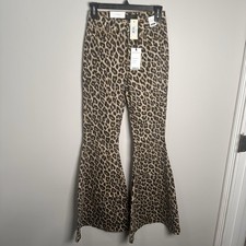 Judy Blue Leopard High Waisted Flared Jeans Women  s Juniors, Size 25 NWT