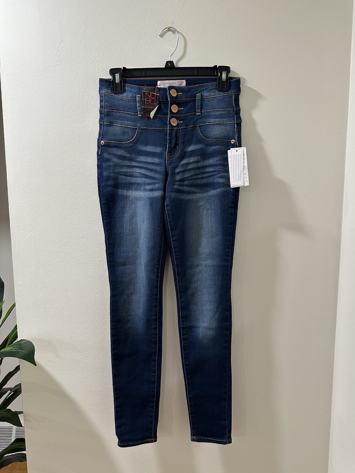 No Boundaries Mid Rise SKinny Raw Hem Women's size 5 Dark Wash Blue Denim Jeans