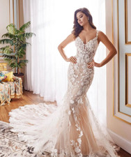 Graceful Mermaid Wedding Dress Appliques Lace Bridal Gowns Spaghetti Straps
