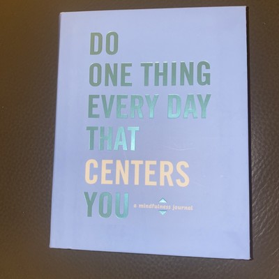 Do One Thing Every Day That Centers You- Robie Rogge, 0553459708, paperback, new