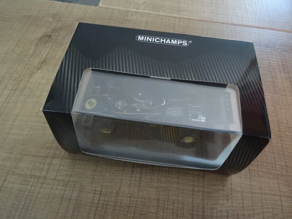 MINICHAMPS 1:43 WORLD CHAMPIONS COLLECTION LOTUS 72 E. FITTIPALDI 1972 436720006 - Photo 2/4