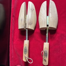 Globe Shoes Cedar Shoe Rack XXL