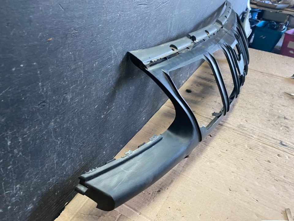 Porsche Cayenne 2008 a 2010 adorno delantero debajo del parachoques 7L5853915 P8559 DG Foto 3 de 4