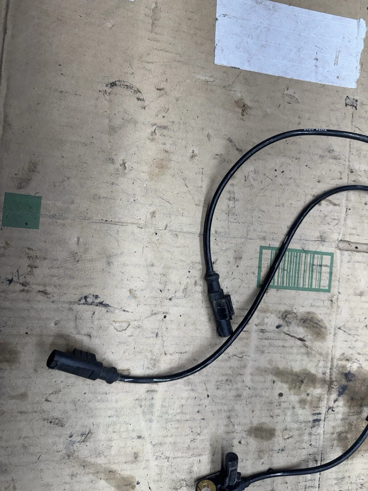 13-18 KAWASAKI NINJA ZX6R FRONT Rear BRAKE ABS SENSOR - Image 2 of 4