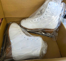 AhmyLion Women  s White Lace-Up Figure Ice Skates w/ Blades, Size 10 Pair