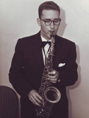 Lee KONITZ, Portrait of Lee Konitz backstage, saxophone 1960s OLD PHOTO