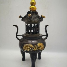 Vecchio edificio bronzo dorato statua drago fortunato censieri incenso bruciatori timbro