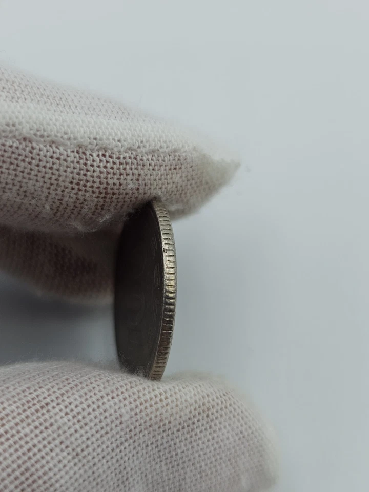 Coin, South Korea 100 won 1992 - Image 2 of 3