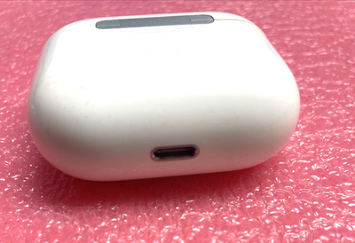 GENUINE Apple AirPods Headphones Wireless Earbuds A2564 W Charging