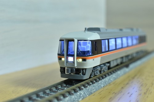KATO 10-1888 Kiha 85-1108 Kiha 85 series (Wide View Hida/Wide View Nanki) 4 coches | Zustand: Used