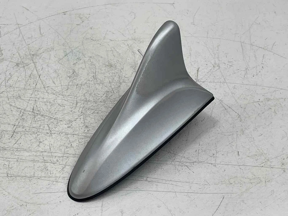 Radio de techo antena aleta de tiburón plateada para Hyundai Elantra 2007-2010 Foto 3 de 4