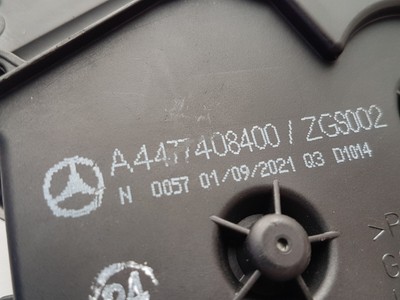 MERCEDES BENZ VITO W447 1.6CDI 2015 RHD REAR RIGHT DOOR LOCK OEM 