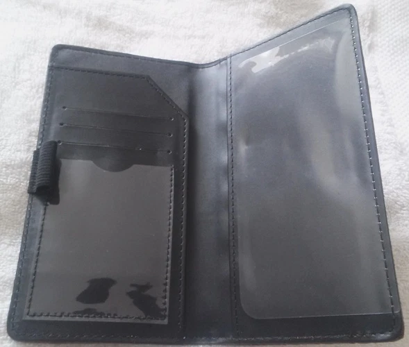 CUBIERTA CHEQUERA Christian TODAS LAS COSAS POSIBLES Suave Azul Gris Plata Cuero Lux Foto 3 de 4