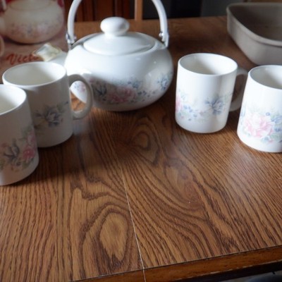 Vintage Victorian Rose Tea Kettle Enamel with 4 Matching Mugs