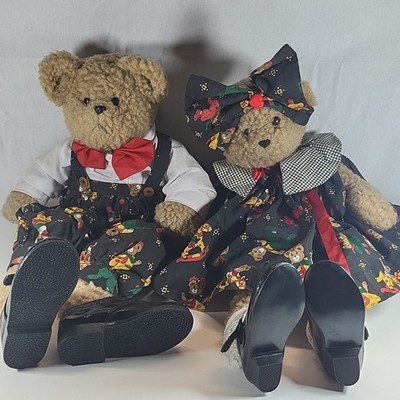 Vintage Wondertreats Inc Bears 24  Girl And Boy Bears With Clothing & Shoes