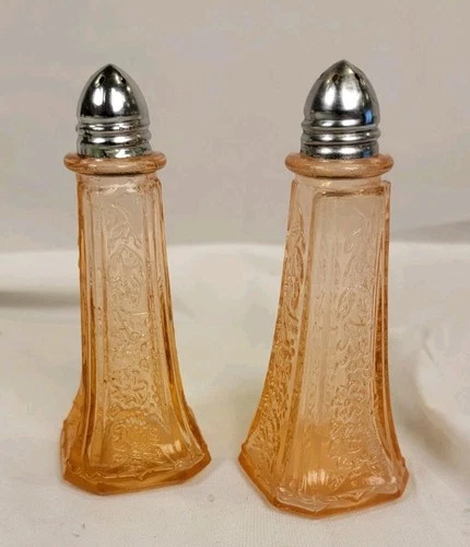 Anchor Hocking Mayfair Open Rose Pink Depression Glass Salt & Pepper Shaker Set