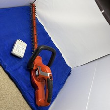 Black & Decker LHT2220 20V MAX Li-Ion 22" Cordless Hedge Trimmer Kit Lithium 4.0