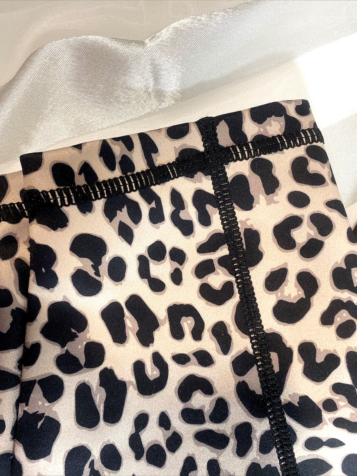 Ouges Women's Athletic Stretch Leggings Size XXL … - image 7