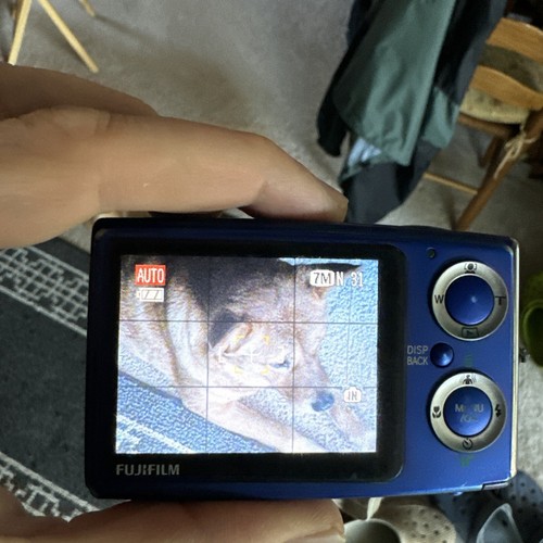 Fujifilm FinePix Z Series Z10fd 7.2MP Digital Camera - Blue - Picture 8 of 9