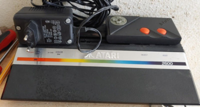 Atari 2600 VCS Videospielsystem (komplett) working cond Classic multi