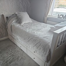 Trundle bed White Guest Bed with Pull Out Trundle