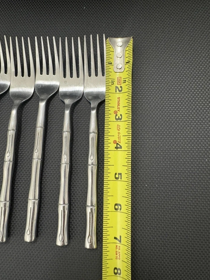 Tenedores de ensalada 7 piezas HAMPTON PLATEROS ACERO INOXIDABLE BAMBÚ 7-1/4" Foto 3 de 4