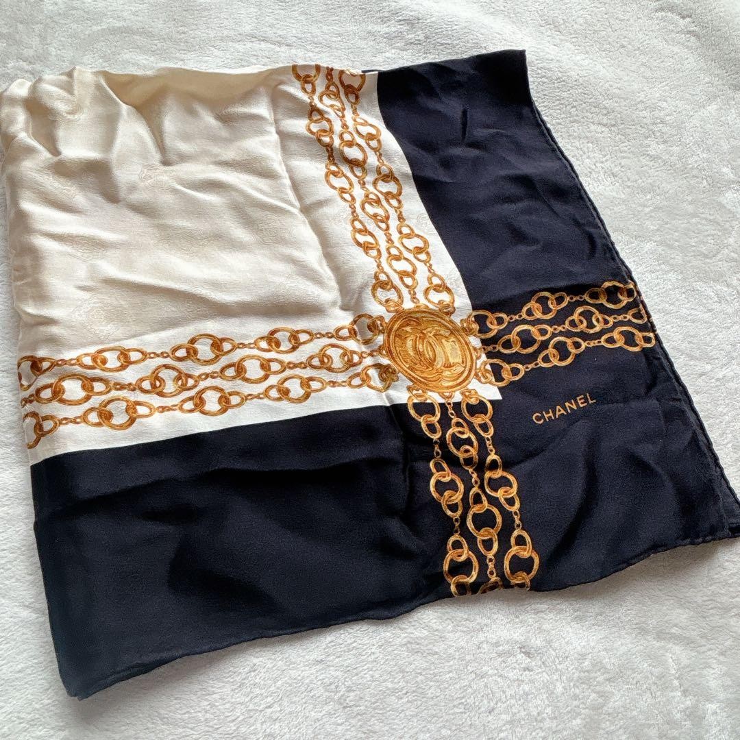 Used CHANEL✨CHANEL Coco Mark Chain Motif Large Silk Scarf
