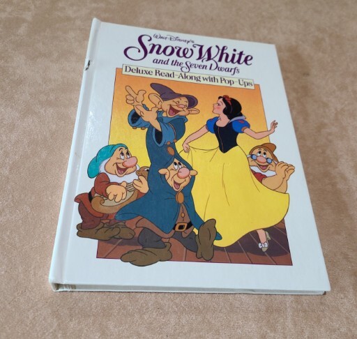 Snow White and the Seven Dwarfs アートブック Snow White and the Seven Dwarfs (flip through) Artbook - YouTube