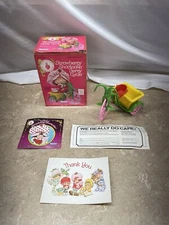 1982 Kenner Strawberry Shortcake Berry Cycle 43990 Complete in Box CIB