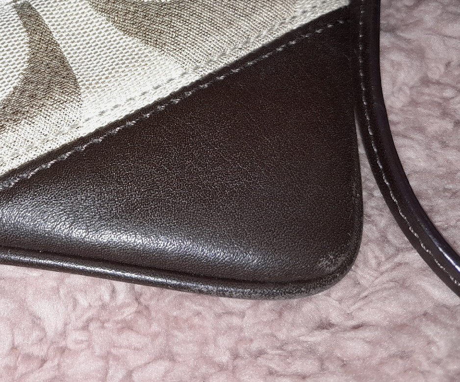 Coach EUC Chevron Patchwork Large Wristlet GOLD S… - image 4