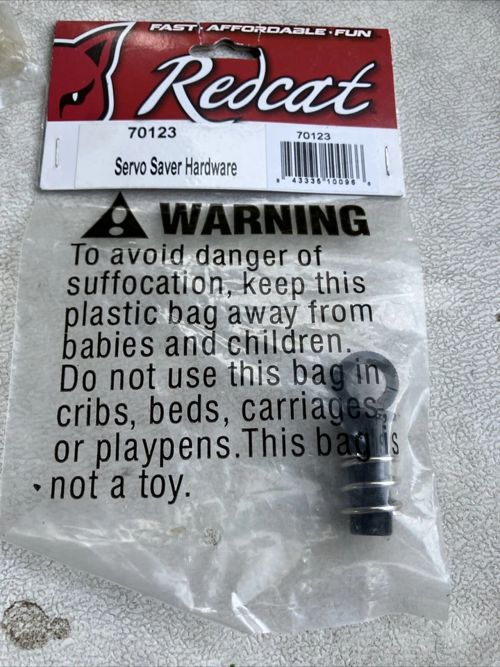 REDCAT Camo parts:  70123 Servo Saver Hardware & 70124 Steering Post - Image 3 of 4