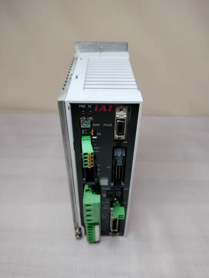 IAI SCON-C-100I-NP-3-2 SC0N-C-100I-NP-3-2 Driver Controller w/ Breakage - Image 2 of 4