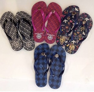 tory burch navy flip flops