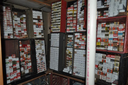80 TUBE RAYTHEON TESTED & BOXED VINTAGE COMMERCIAL SURPLUS - Picture 3 of 3