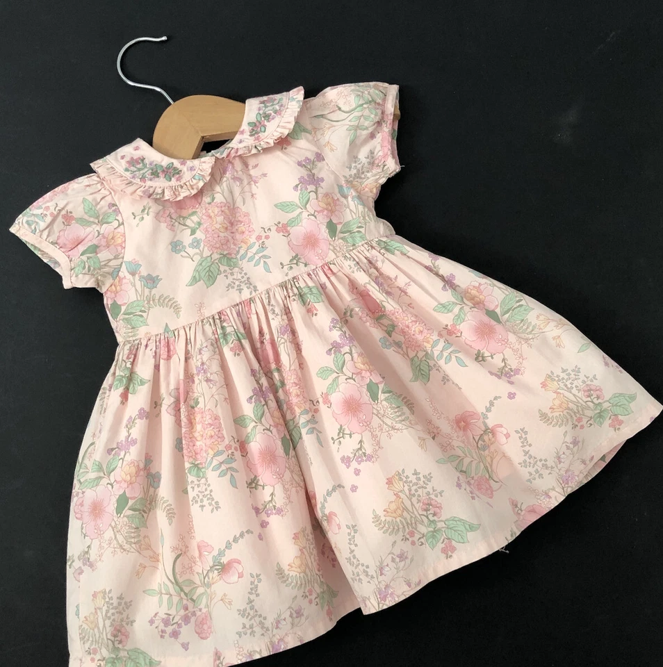 Vestido y cárdigan rosa con flores NEXT para bebé niña Foto 4 de 4