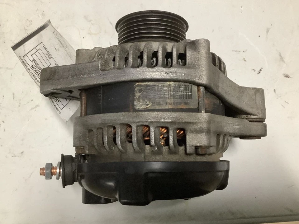 Alternador compatível com 04-07 VUE 347611 - Imagem 3 de 4