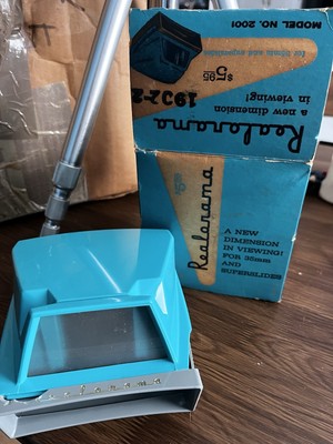 Realarama Realist Slide Viewer Model 2001 Superslides and 35mm 2x2 W/Box