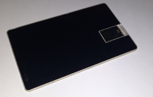 💾 Chiavetta USB da 2 GB – Edizione “Paul Smith Spectacles 2013 Volume 1” - Photo 7/9