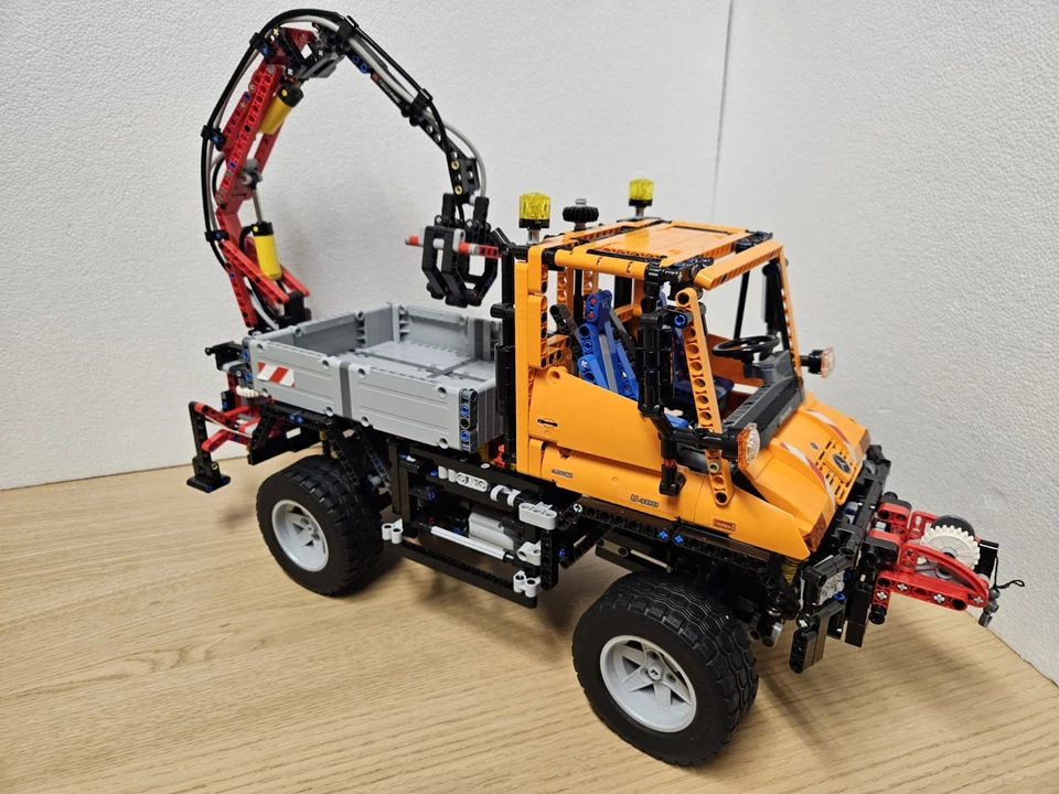 LEGO TECHNIC: Mercedes-Benz Unimog U400 (8110), vollständig, neue Sticker - Bild 4 von 4