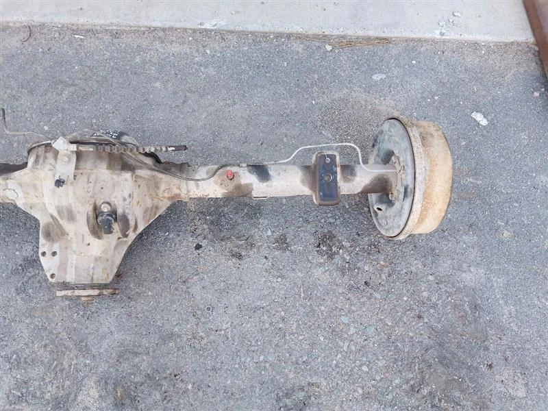 Rear Axle Assy 116,108mi 3.55 Ratio from 1999 Mazda B4000 4x2 11021674 Foto 4 de 4