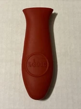 Lodge Silicone Hot Handle Holder Red