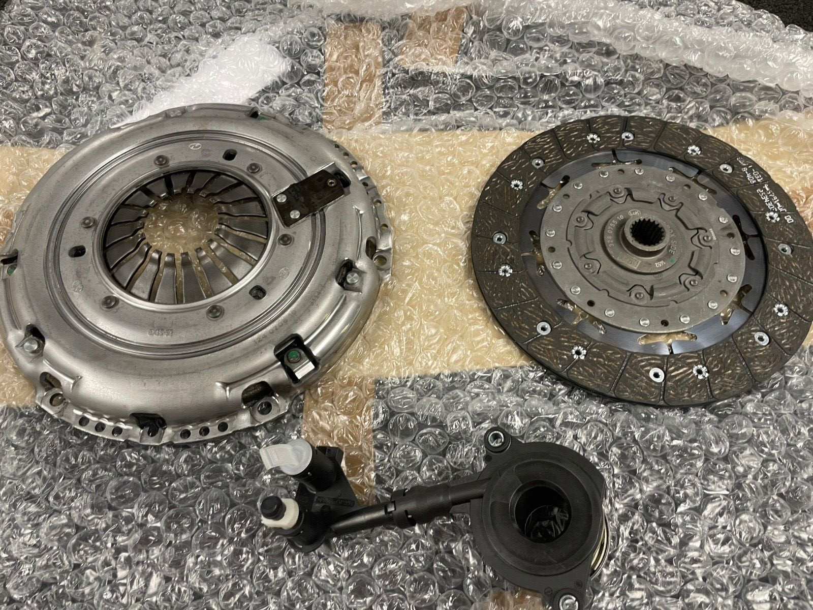 3PCE CLUTCH KIT FOR VOLVO V40 Hatchback (525)
