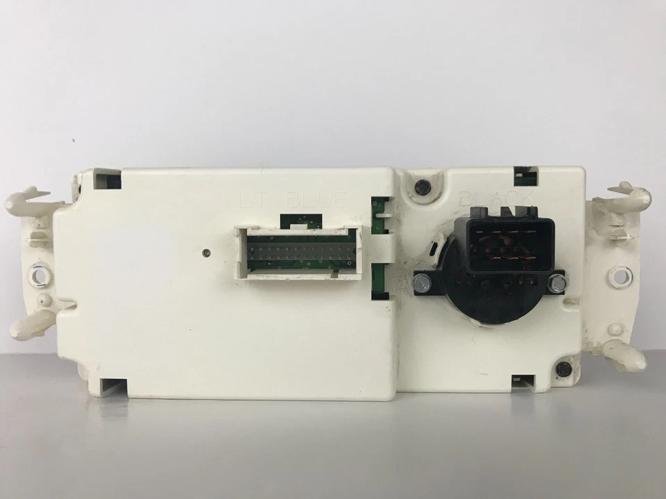 03-06 Silverado Sierra Heater A/C Climate Control WHITE LED - Image 3 of 3