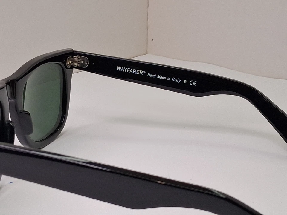 Ray Ban Wayfarers в классических глянцевых черных с зеркальными розовыми линзами. Сделано в Италии - Изображение 2 из 4