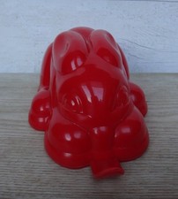 Vintage Rabbit Jelly / Blancmange Mould - Plastic - 1 pint.