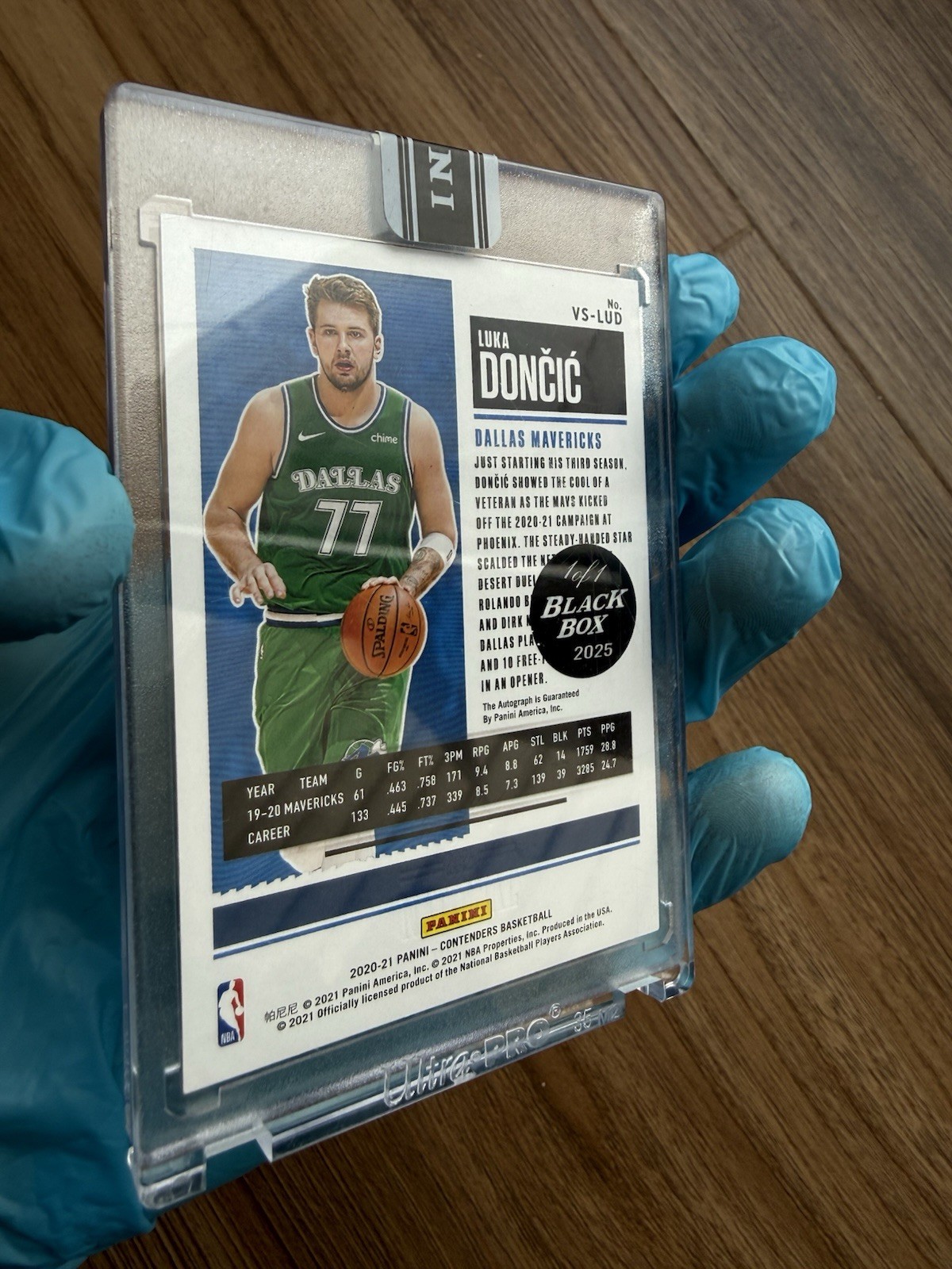 2020-2021 Panini Contender Luka Dončić Veteran Season Ticket Auto Black Box 1/1 view 5