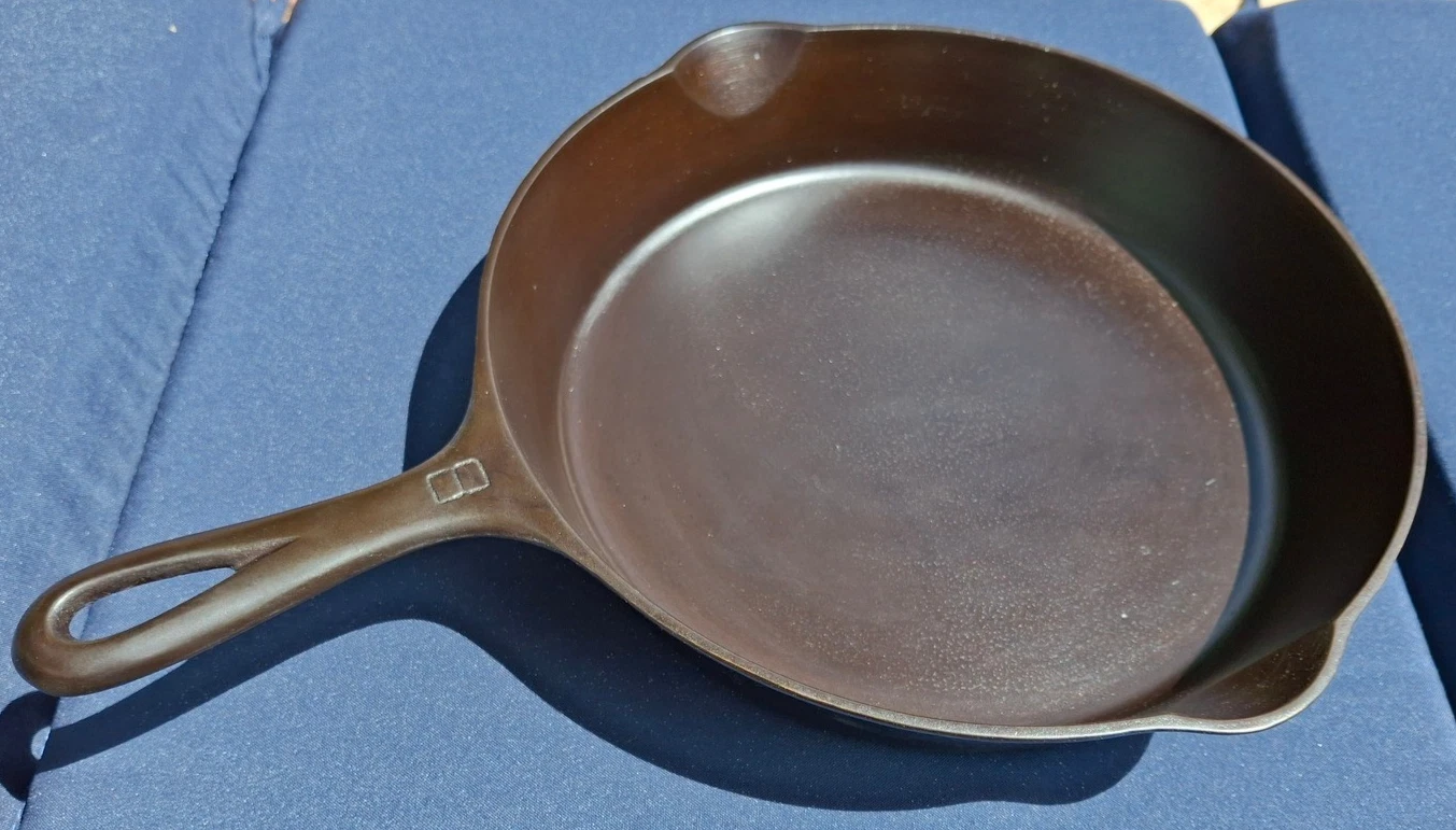 Vintage Griswold Cast Iron Skillet Frying Pan 8 SMALL BLOCK LOGO
Opens in a new window or tab
