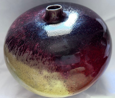 Japanese Studio Pottery Artisan Porcelain/ceramic Vase  Bulbous hand signed  9''